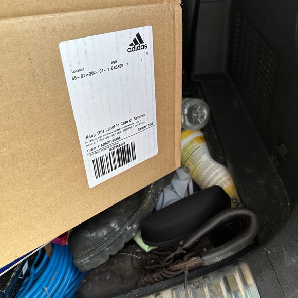 New! Yeezy Boost 350 Pirate Black Size 7 BB5350 (2022/2023 Release) - Picture 8 of 9